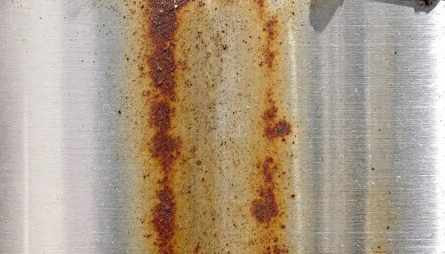 Edelstahl-Rost